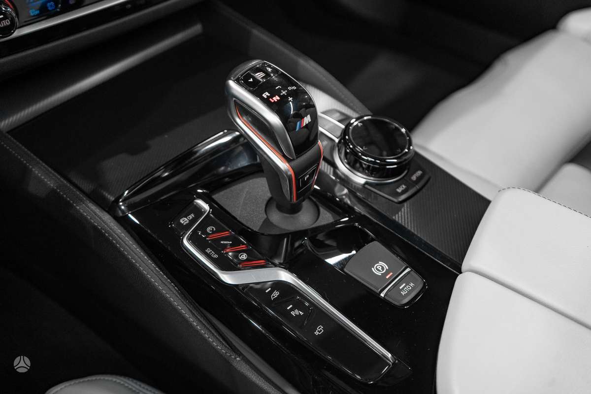 BMW M5, 4.4 l., Седан