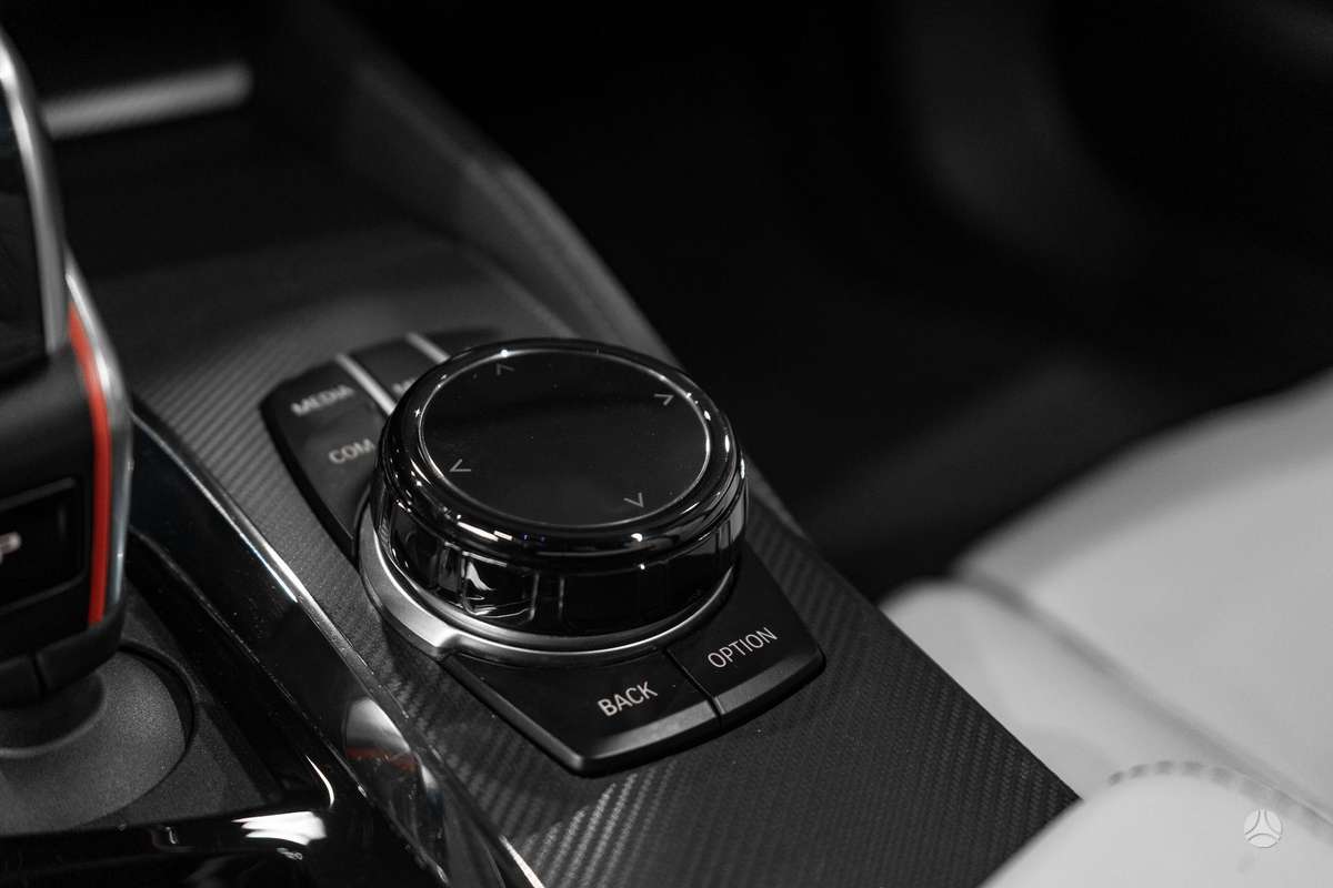 BMW M5, 4.4 l., Седан