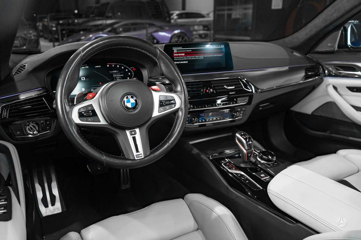 BMW M5, 4.4 l., Седан