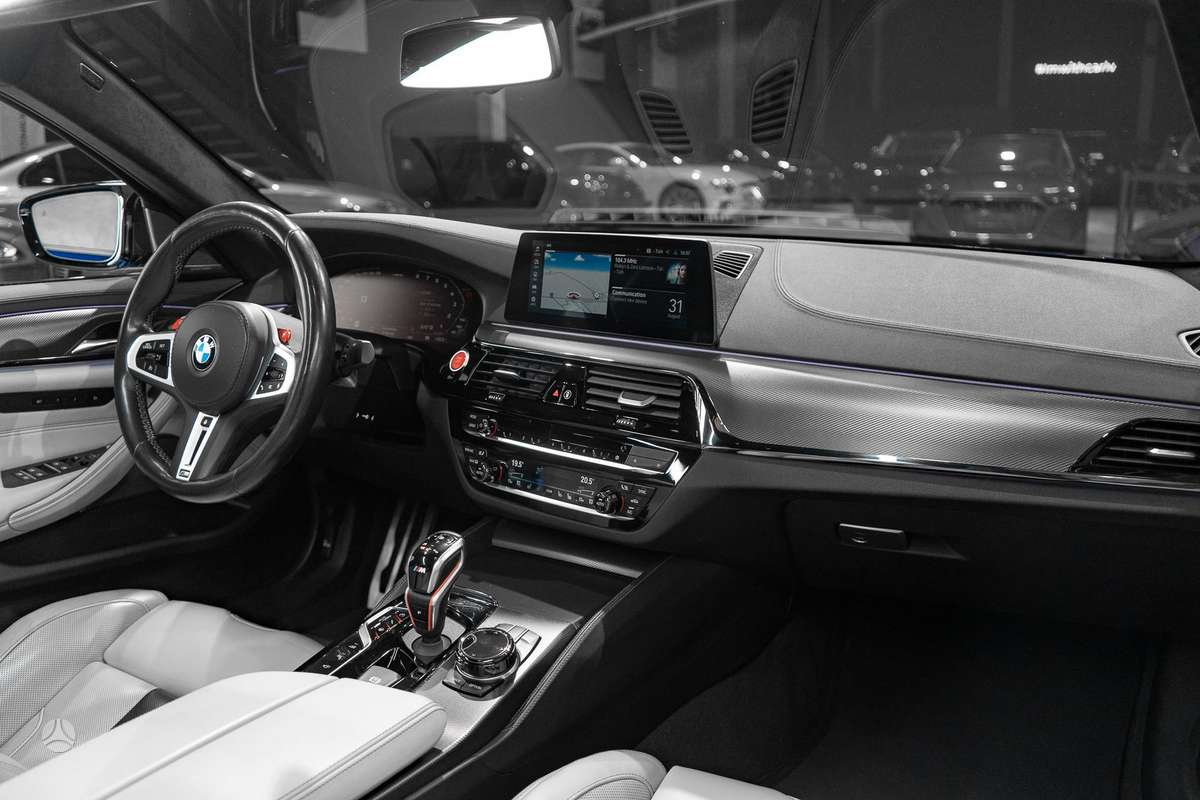 BMW M5, 4.4 l., Седан