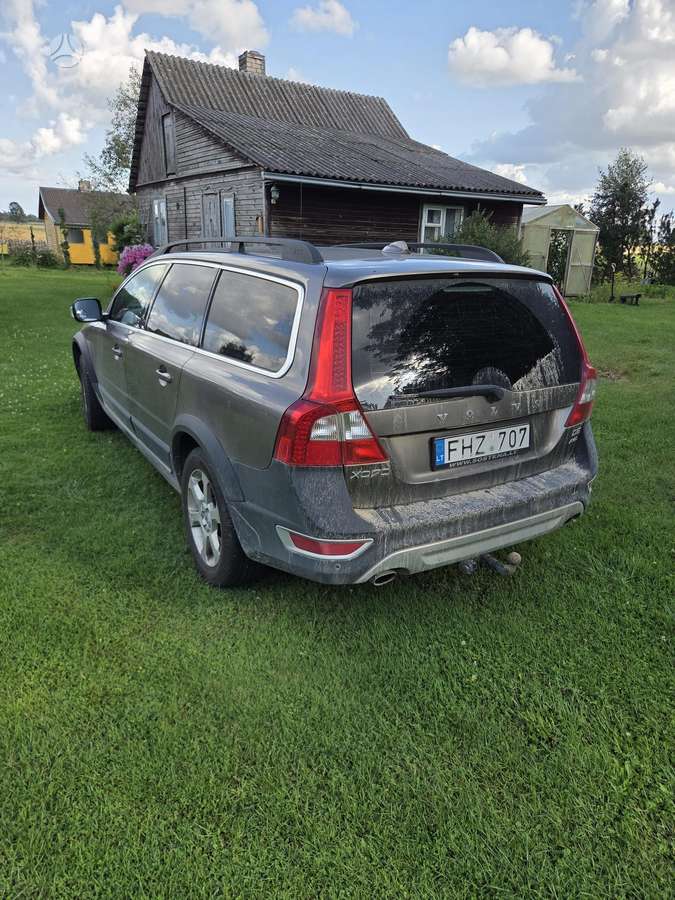 Volvo XC70, Универсал