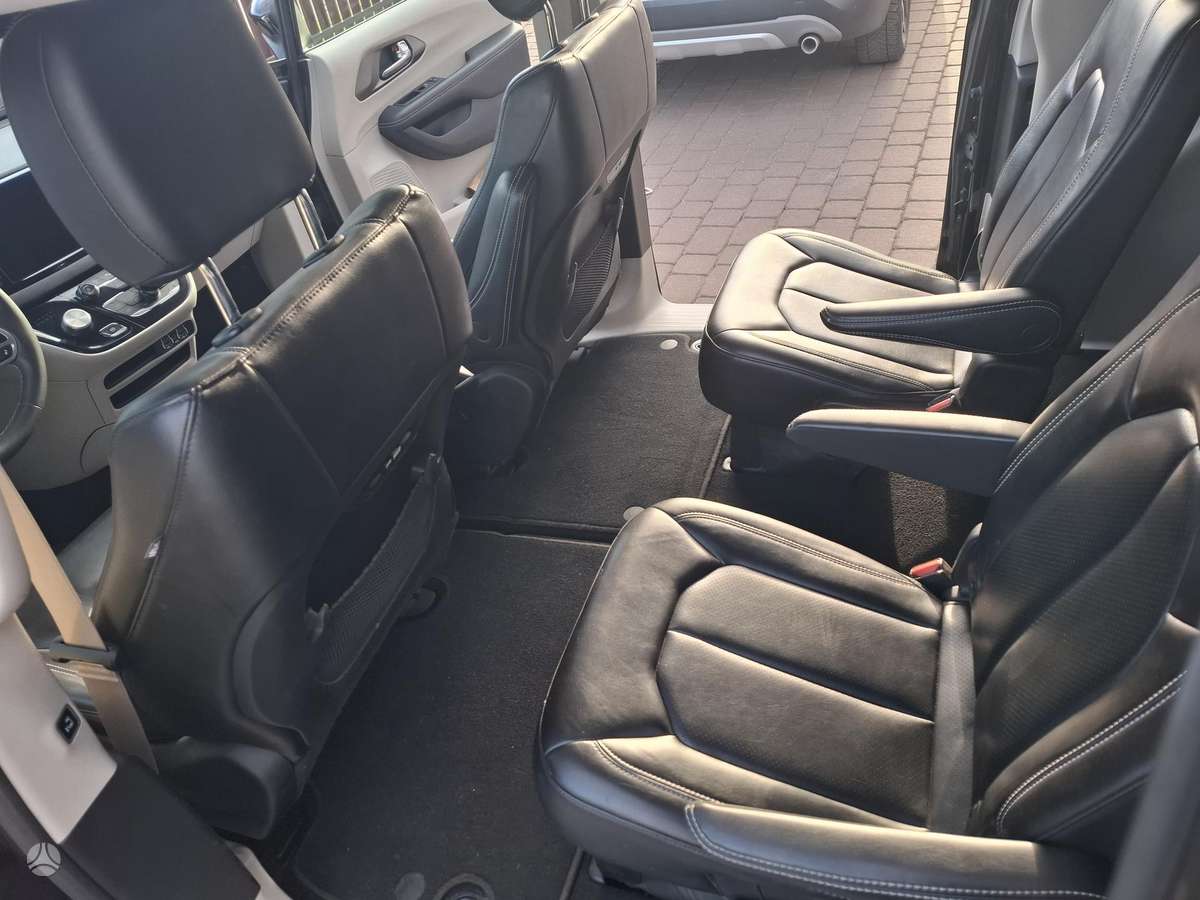 Chrysler Pacifica, 3.6 l., Минивэн