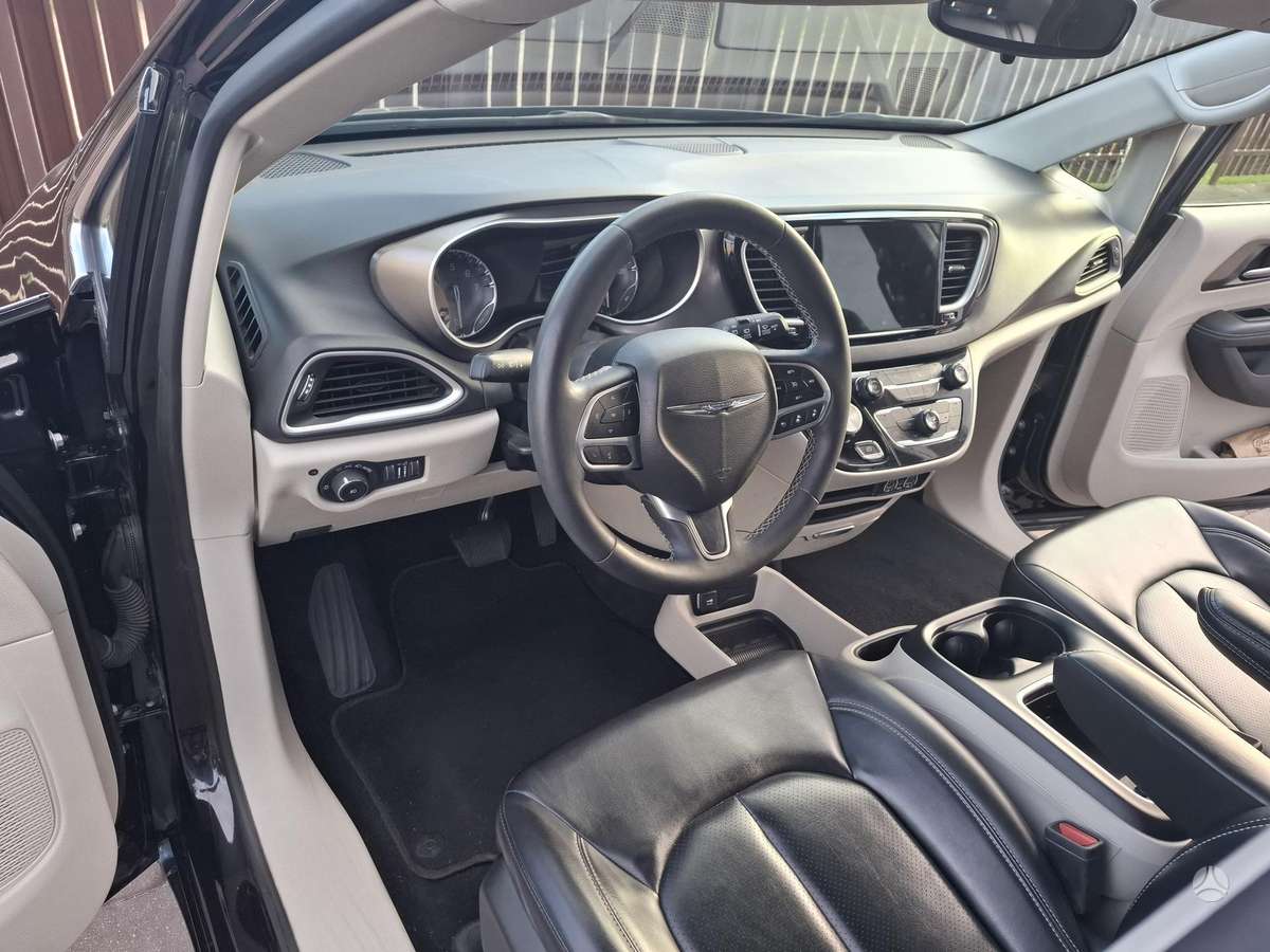 Chrysler Pacifica, 3.6 l., Минивэн