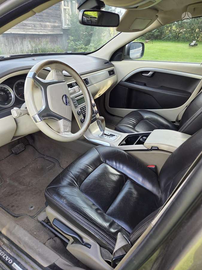 Volvo XC70, Универсал