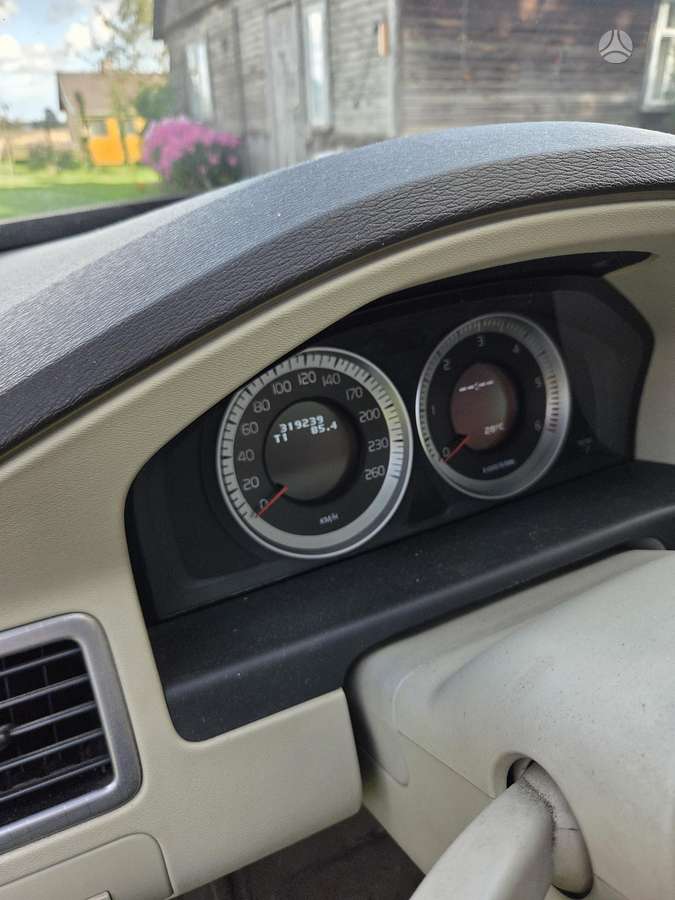 Volvo XC70, Универсал