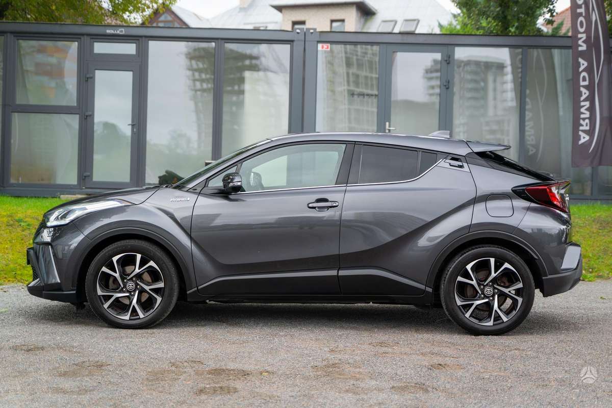 Toyota C-HR - 8