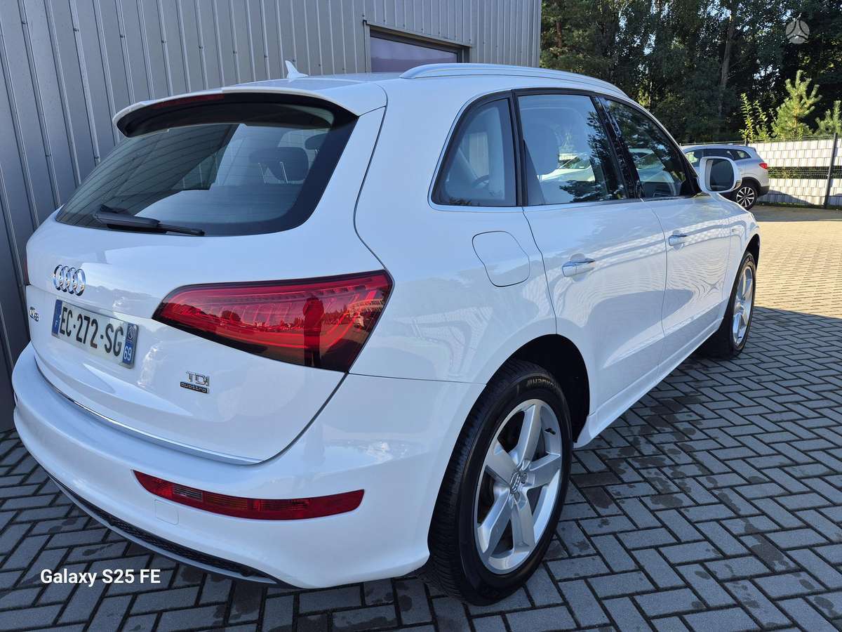 Audi Q5, 2.0 l., Внедорожник / Кроссовер