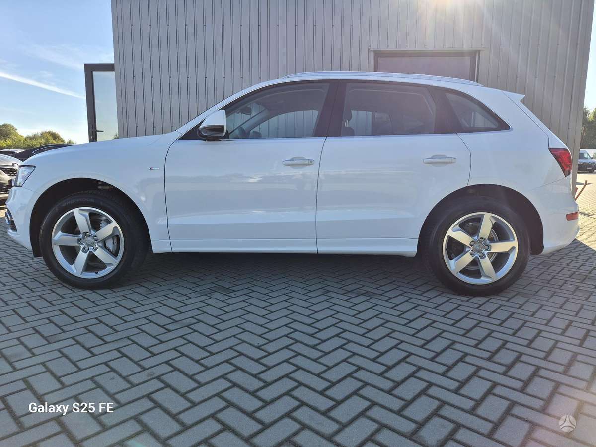 Audi Q5, 2.0 l., Внедорожник / Кроссовер