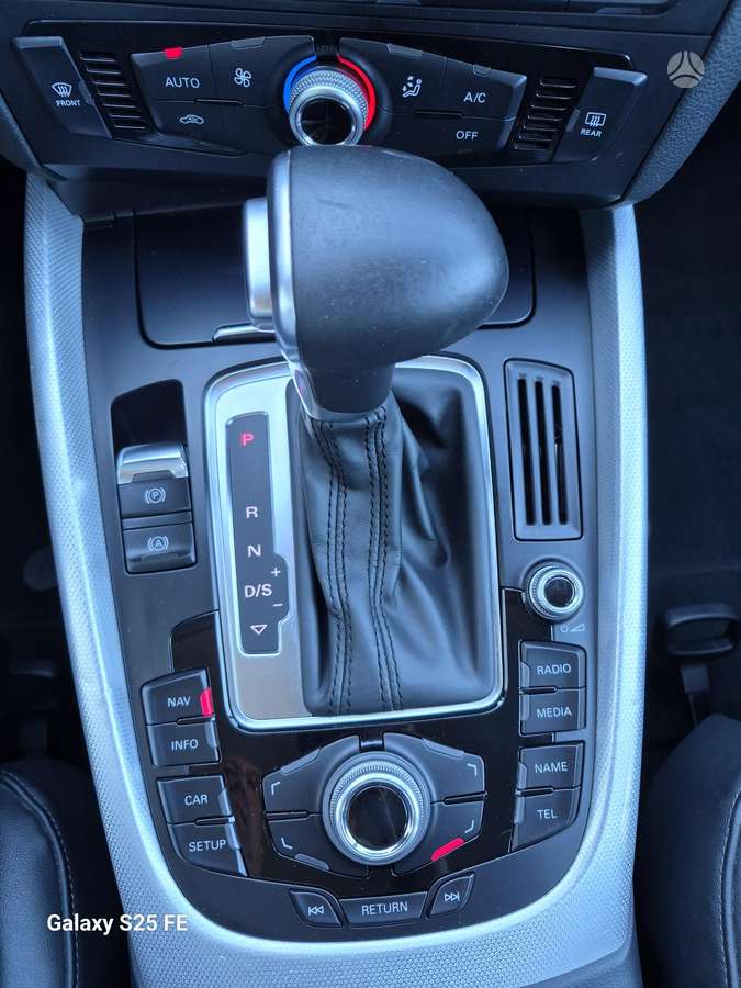 Audi Q5, 2.0 l., Внедорожник / Кроссовер