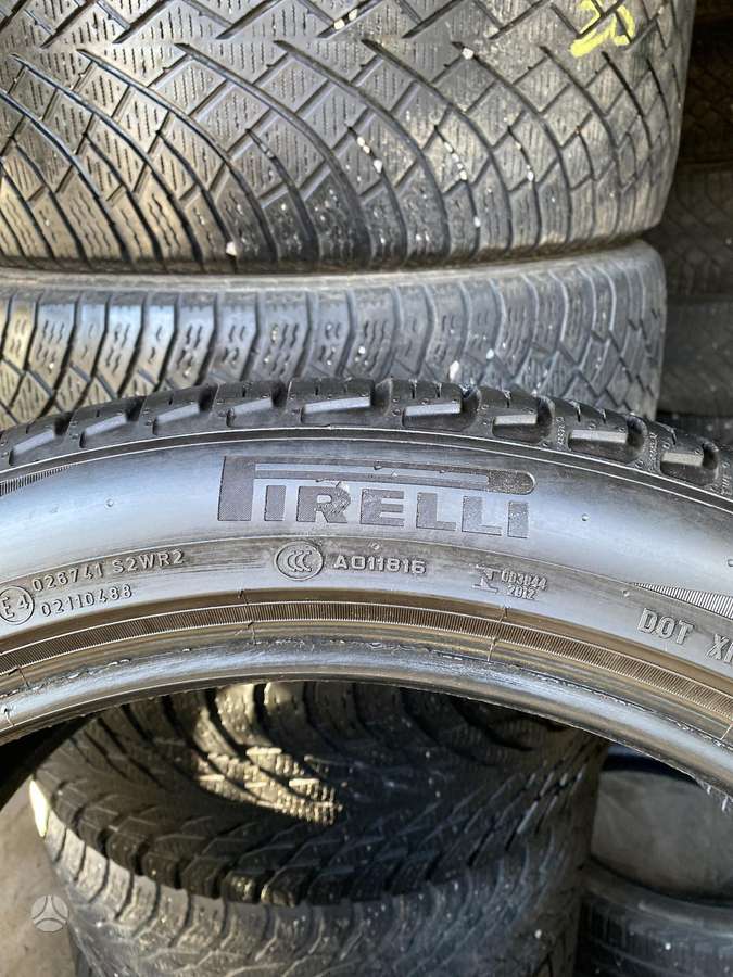 Pirelli, universalios 285/40 R22