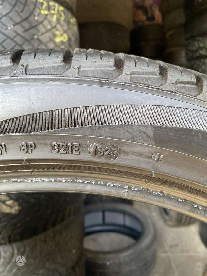 Pirelli, all-season 285/40 R22