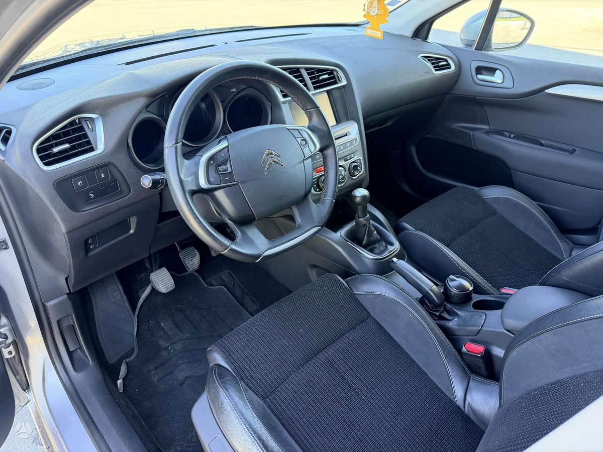 Citroen C4, 1.6 l., Хэтчбек
