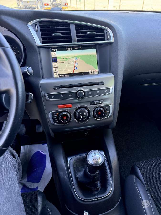 Citroen C4, 1.6 l., Хэтчбек