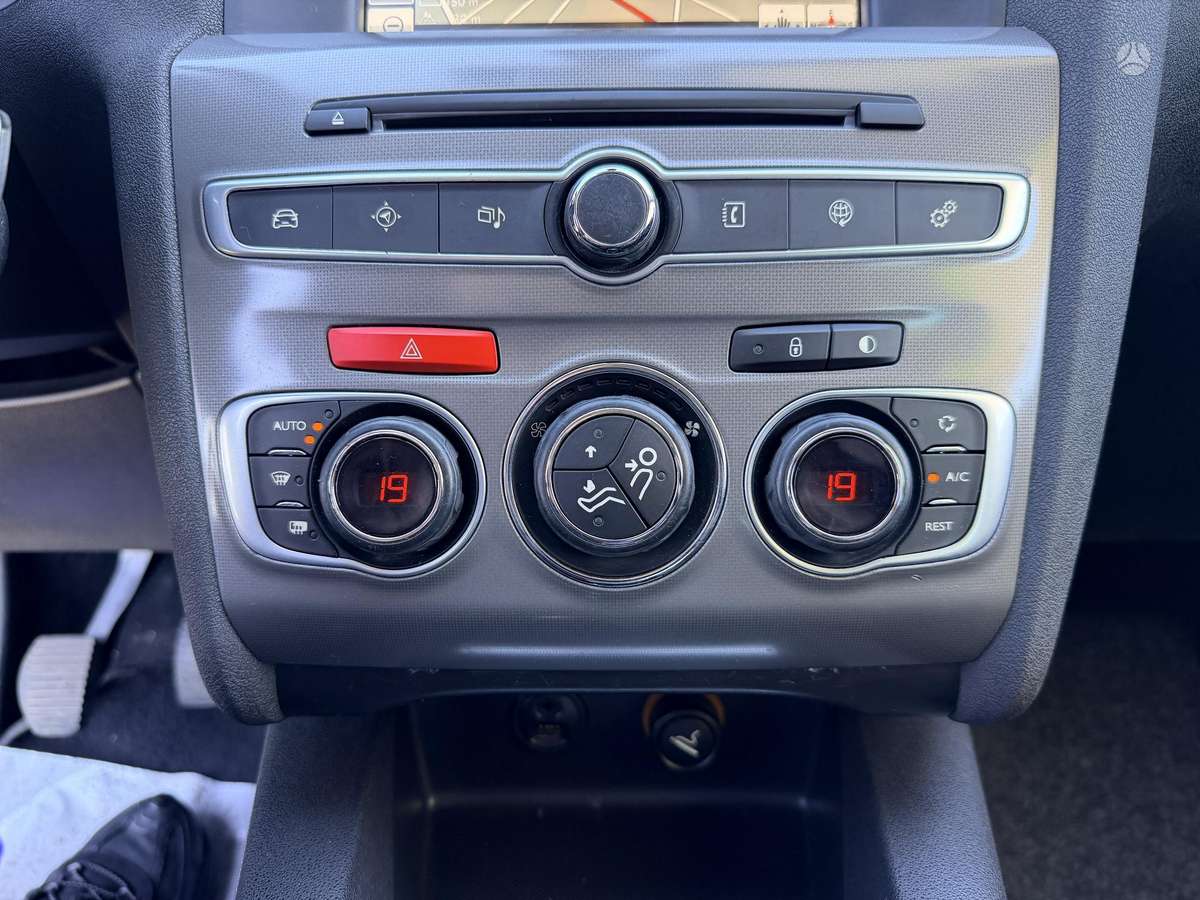 Citroen C4, 1.6 l., Хэтчбек