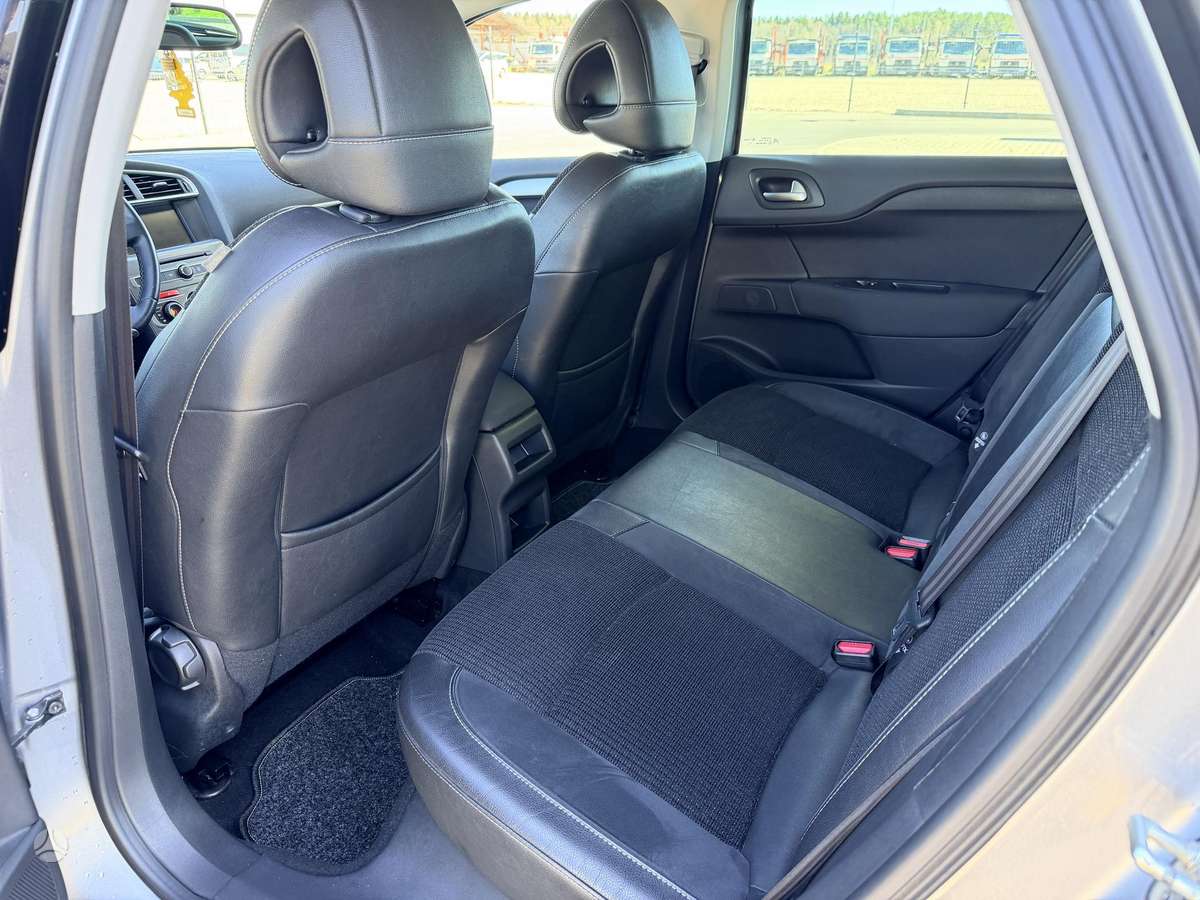 Citroen C4, 1.6 l., Хэтчбек