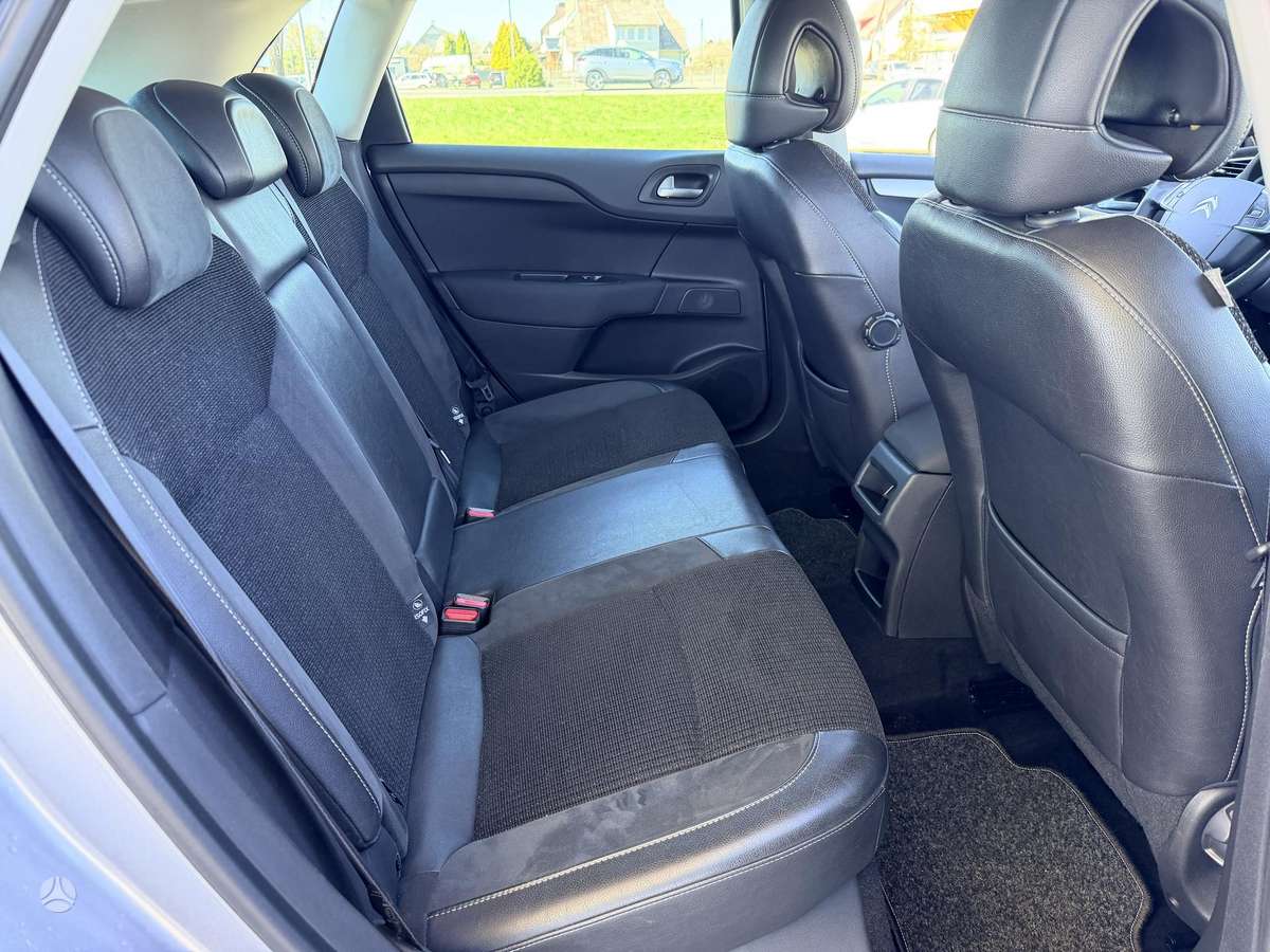 Citroen C4, 1.6 l., Хэтчбек