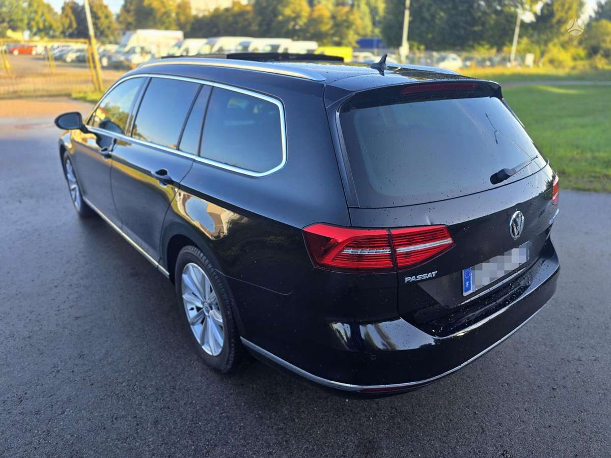 Volkswagen Passat - 4