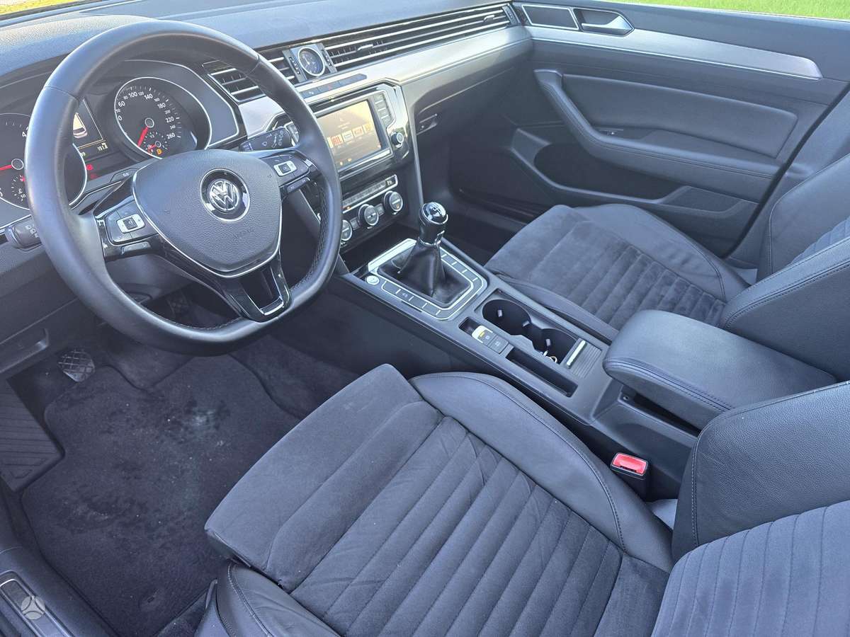 Volkswagen Passat - 9