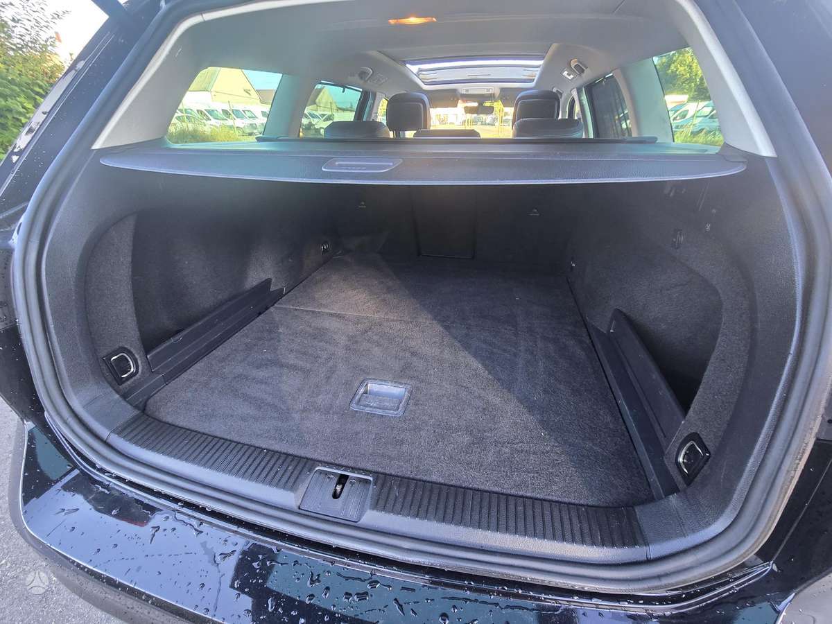 Volkswagen Passat - 11