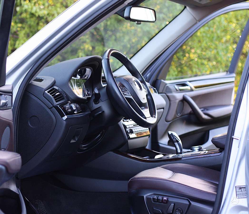 BMW X3, 2.0 l., off-road / crossover