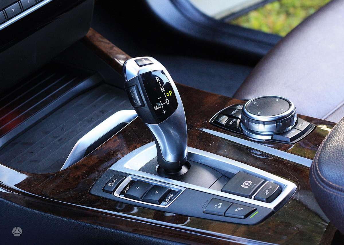 BMW X3, 2.0 l., off-road / crossover