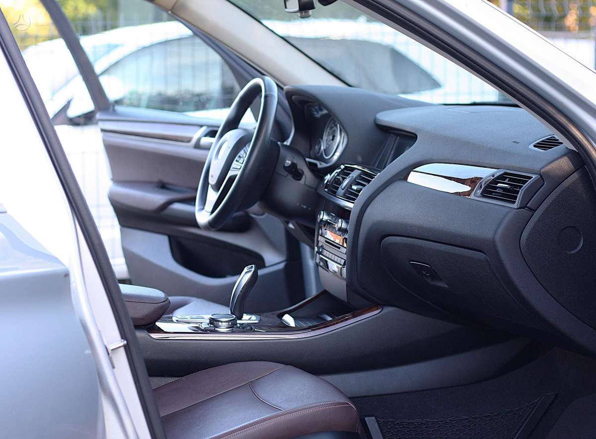 BMW X3, 2.0 l., off-road / crossover