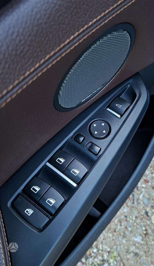 BMW X3, 2.0 l., off-road / crossover