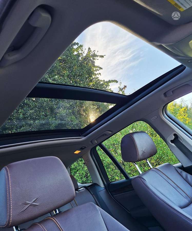 BMW X3, 2.0 l., off-road / crossover