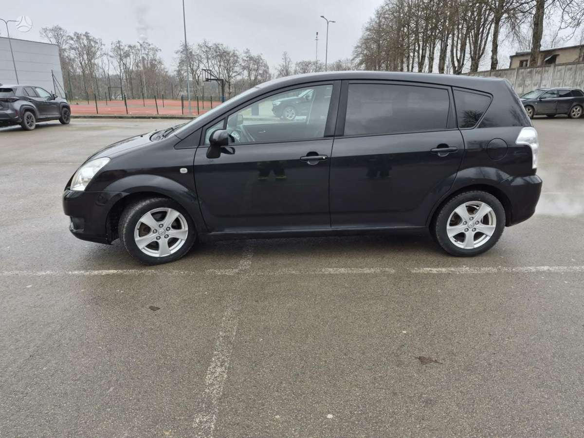 Toyota Corolla Verso, Минивэн