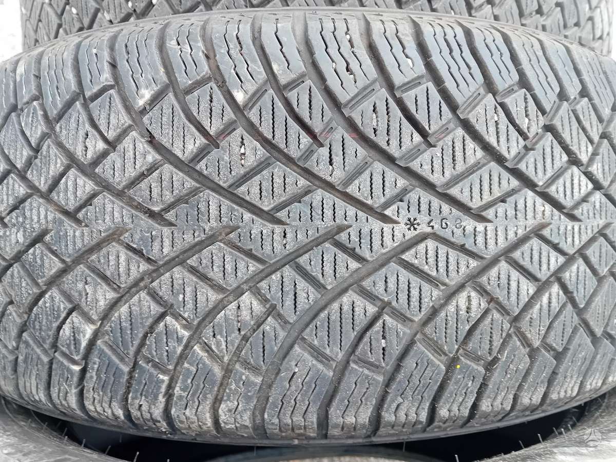 Nokian, зимние 235/55 R18