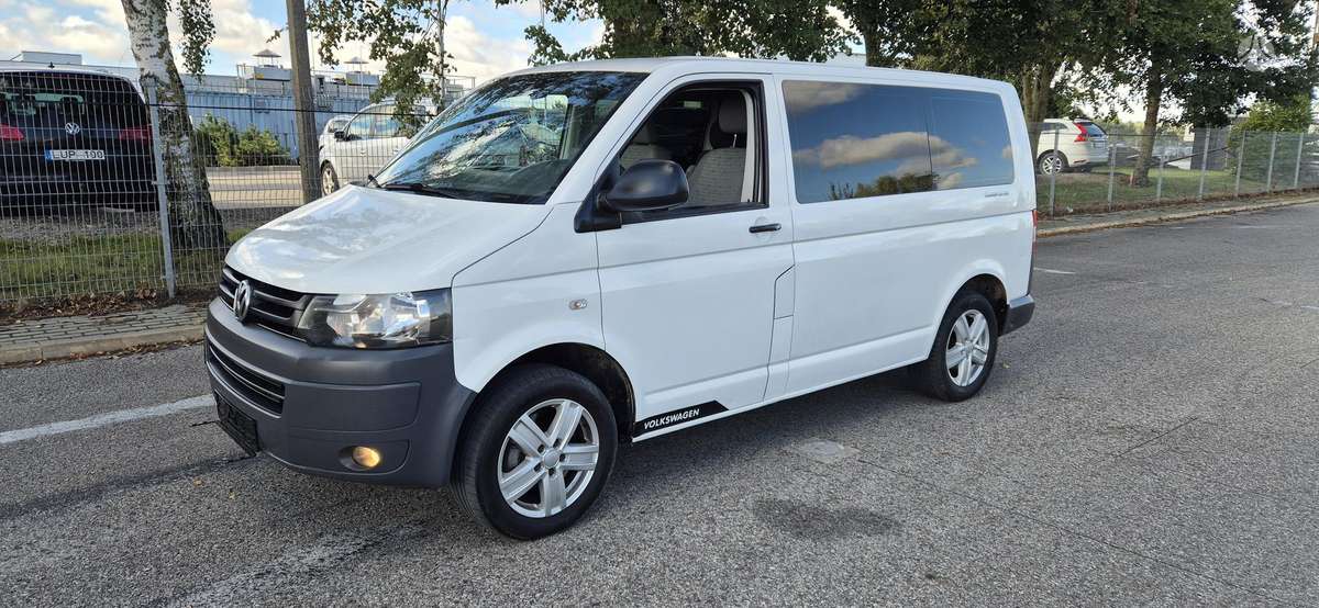 Volkswagen Transporter - 1