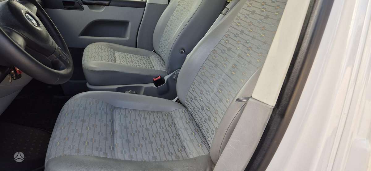 Volkswagen Transporter - 12
