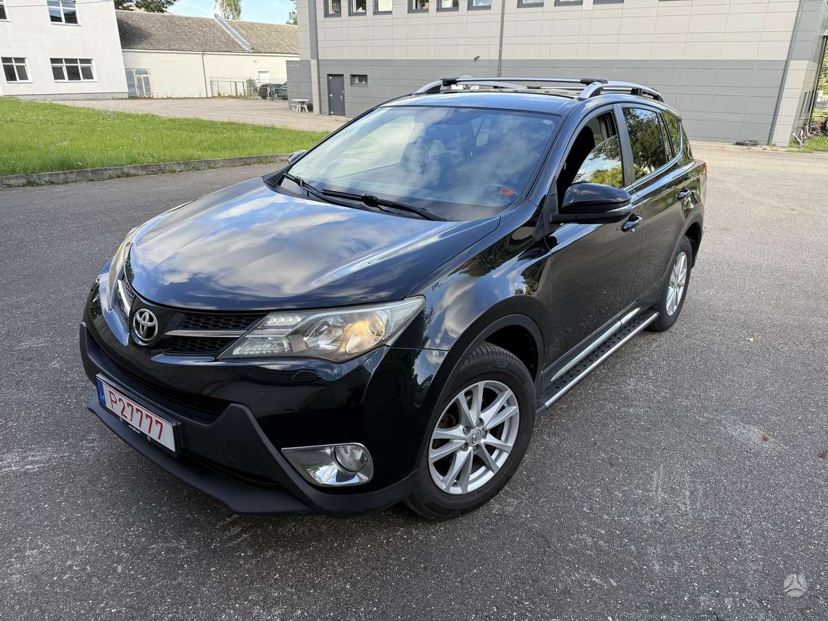 Toyota RAV4 - 1