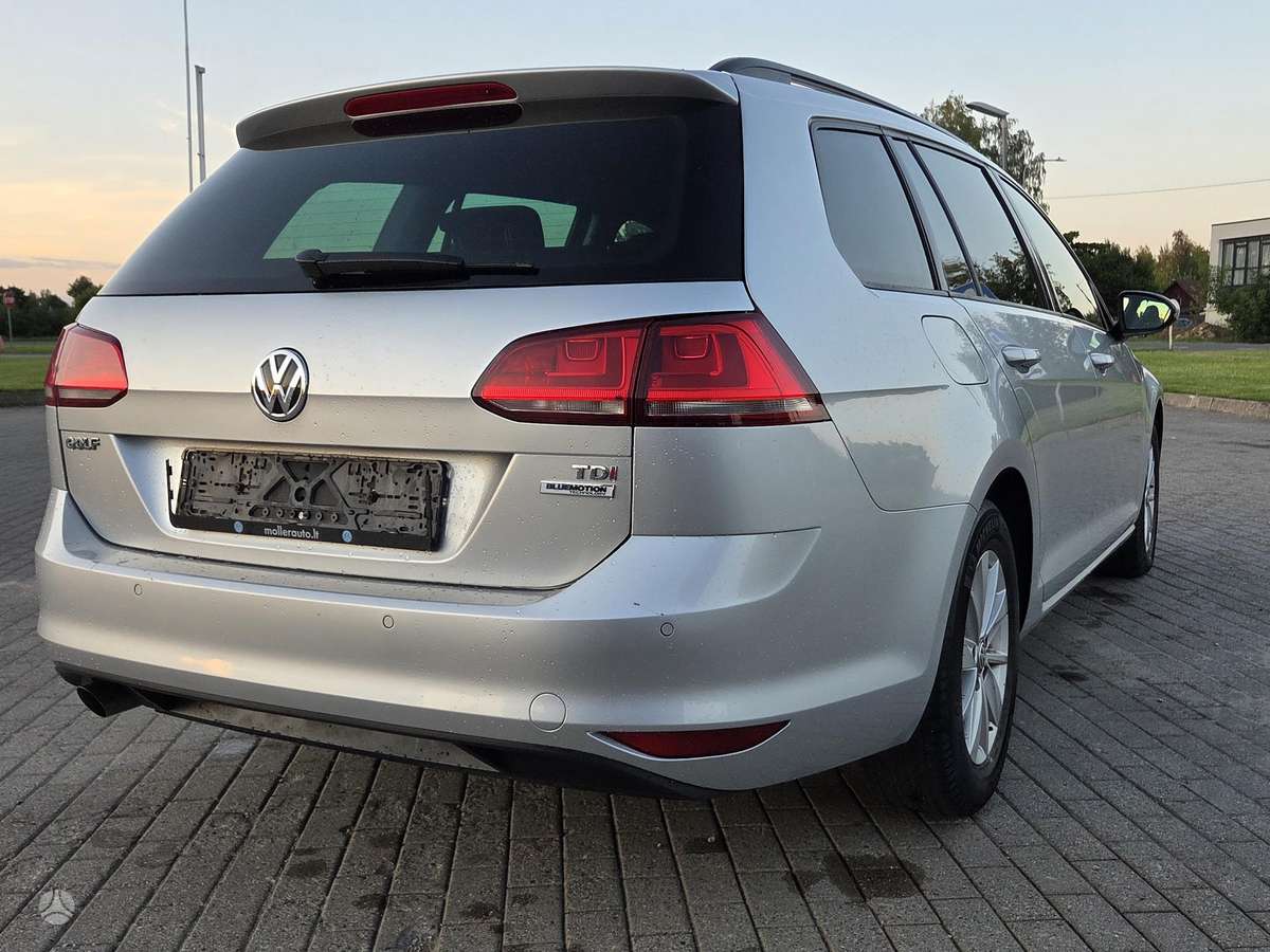 Volkswagen Golf - 9