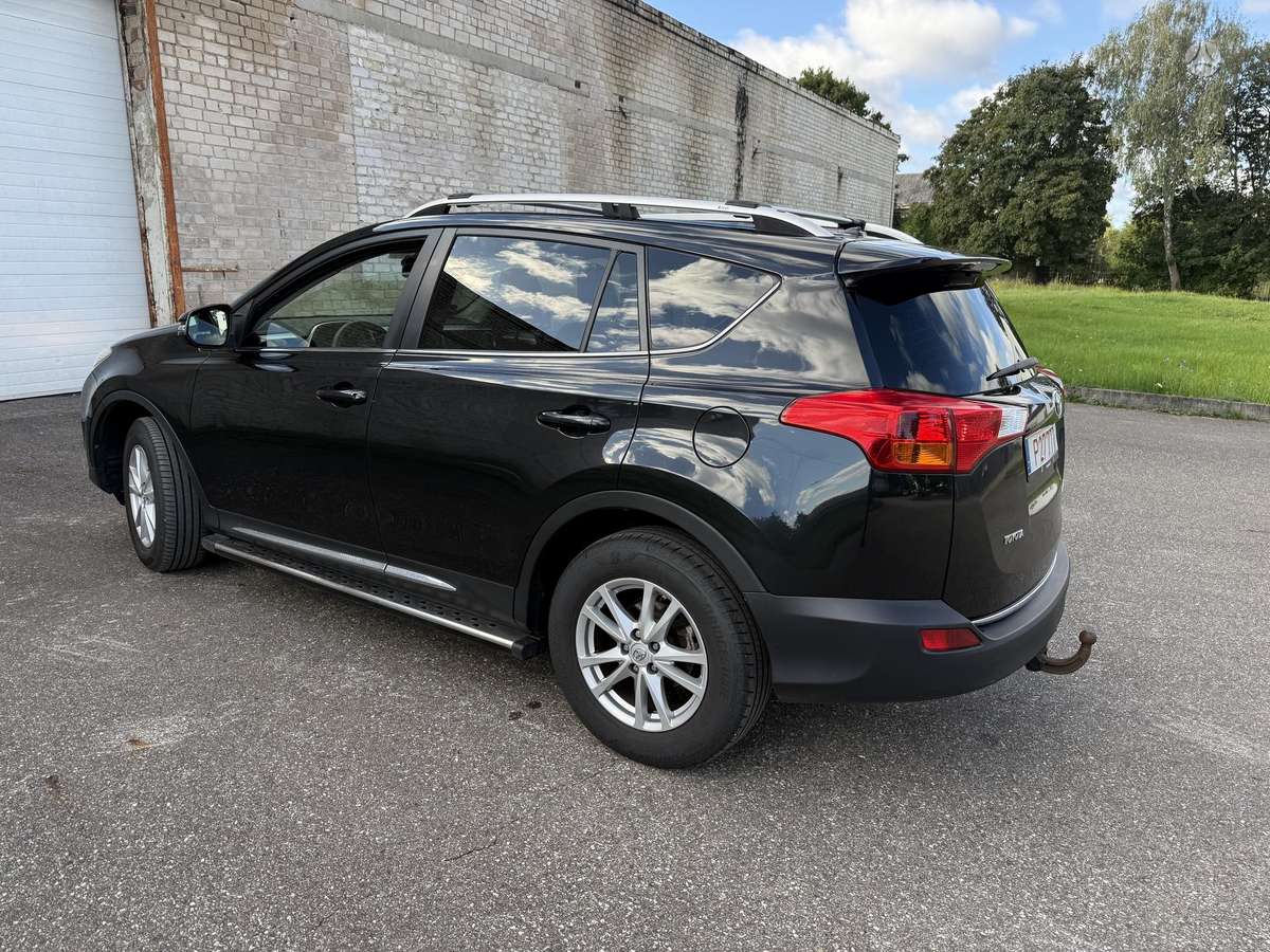 Toyota RAV4 - 5