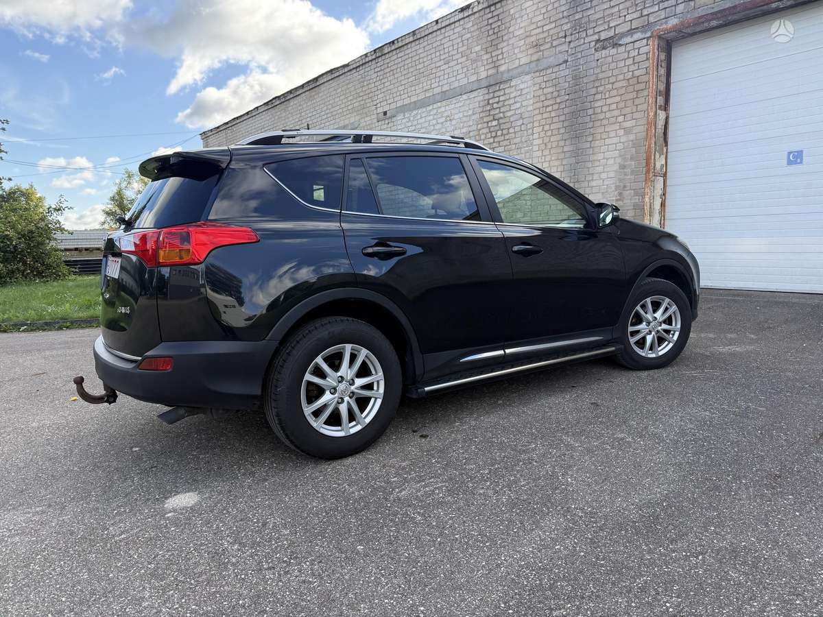 Toyota RAV4 - 6