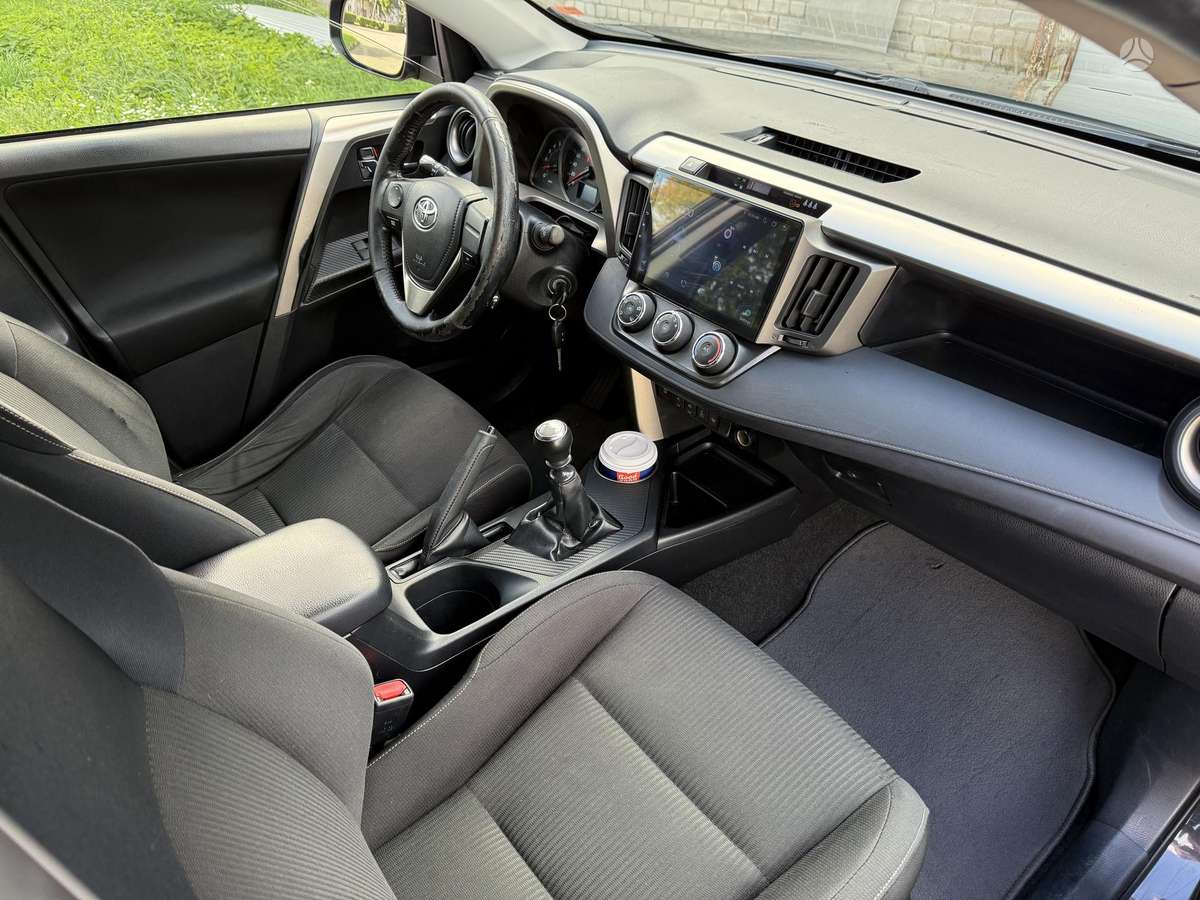 Toyota RAV4 - 7