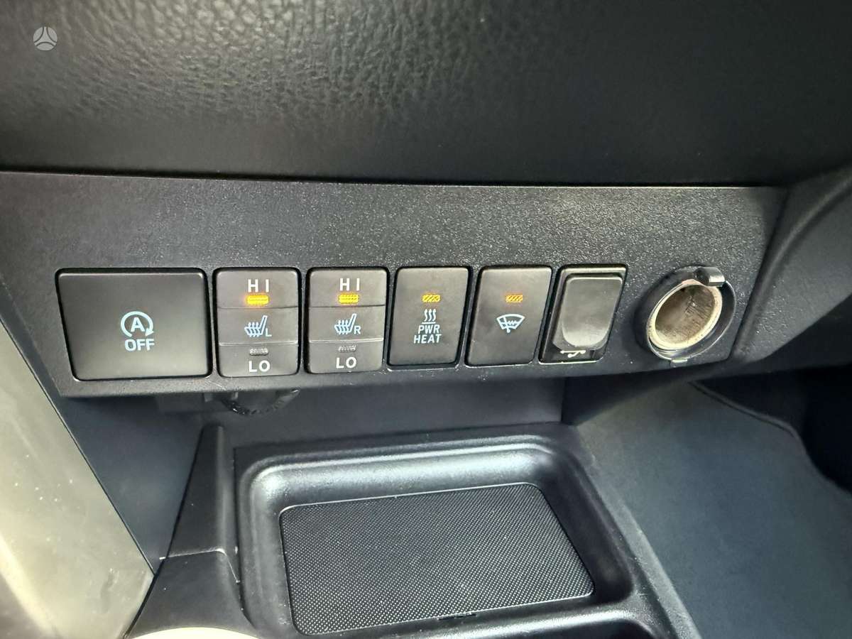Toyota RAV4 - 9