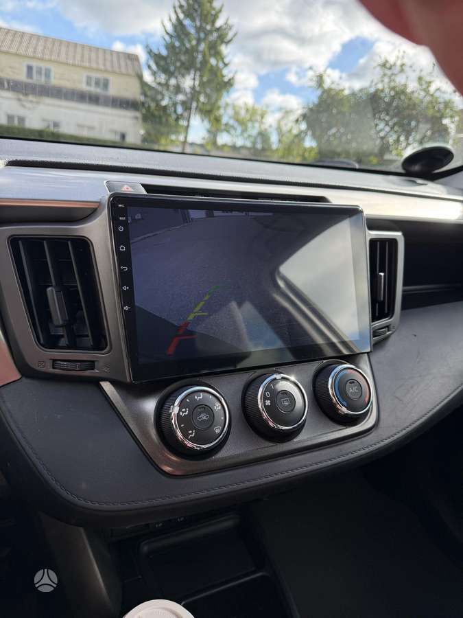 Toyota RAV4 - 11