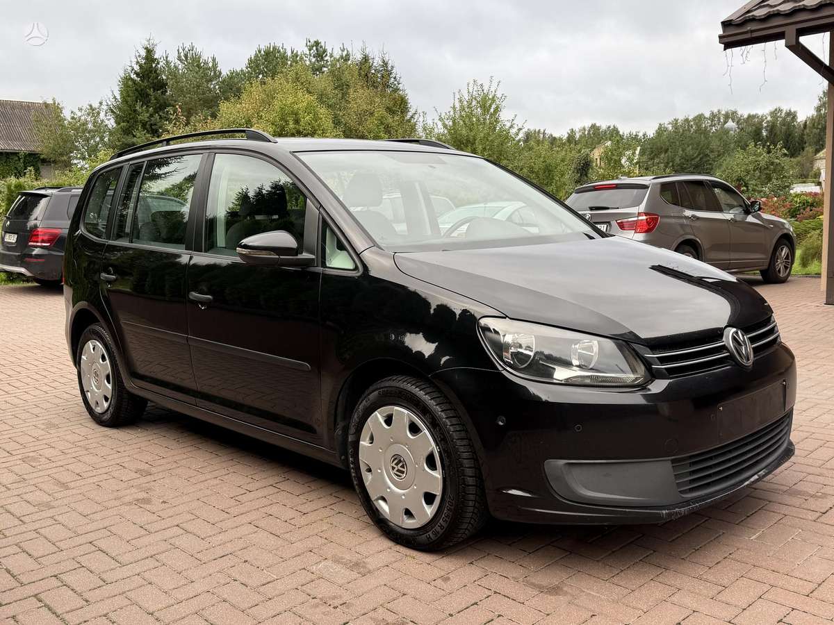Volkswagen Touran - 4