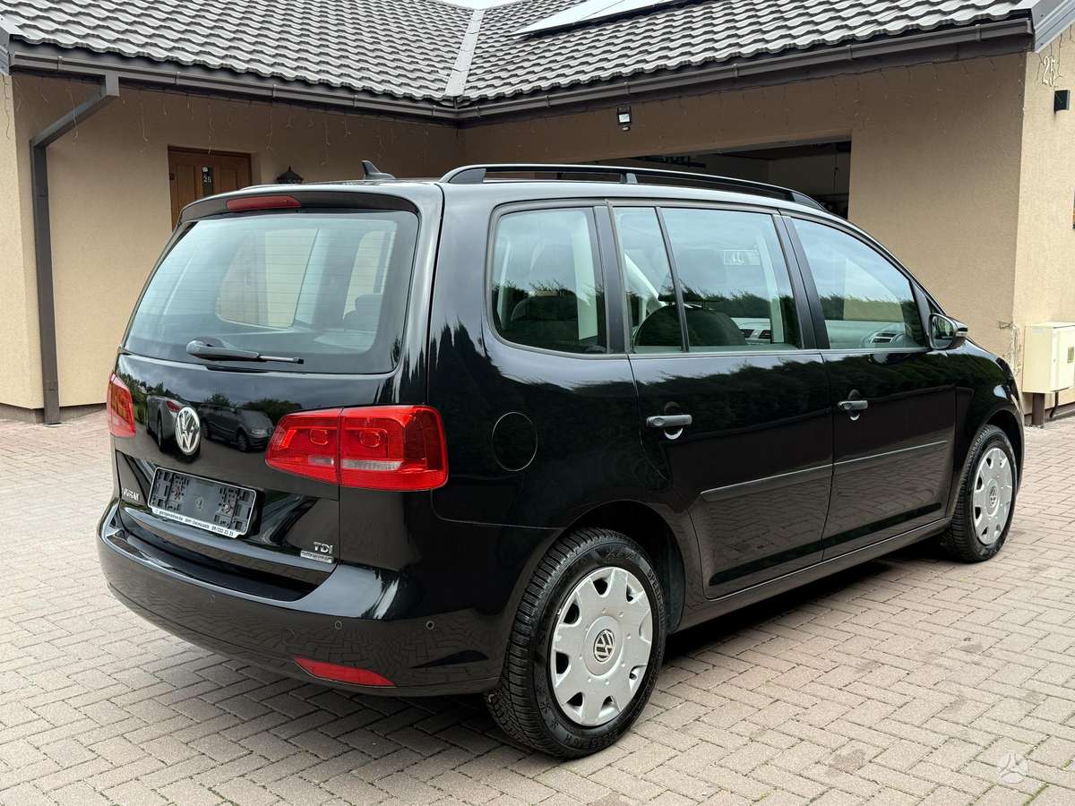 Volkswagen Touran - 5