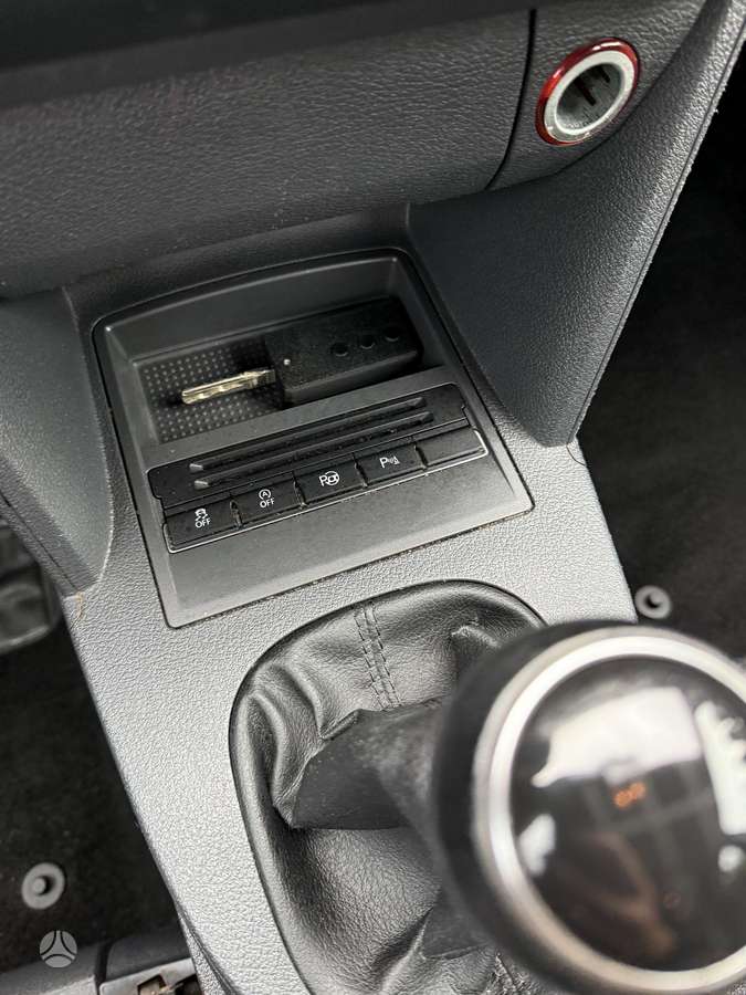 Volkswagen Touran - 10