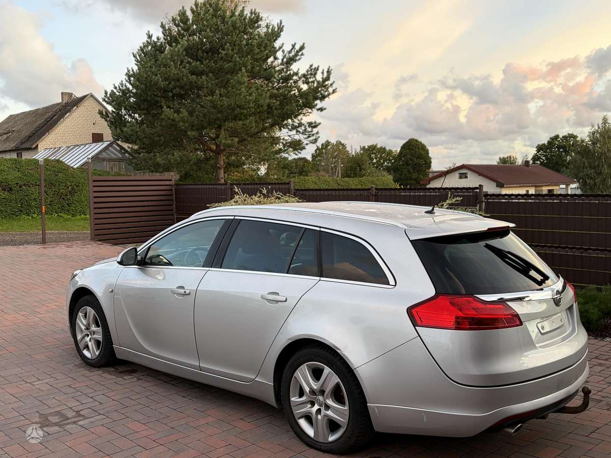 Opel Insignia, 2.0 l., Универсал