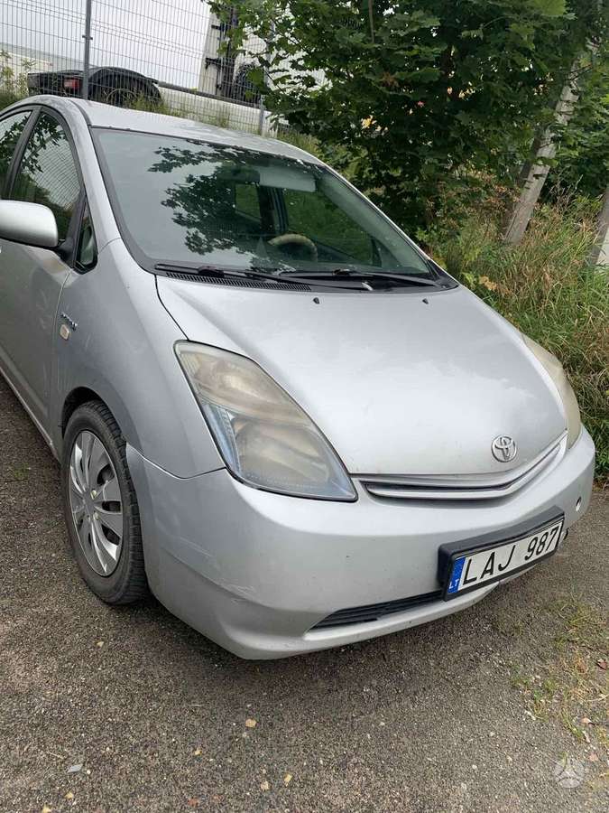 Toyota Prius - 2
