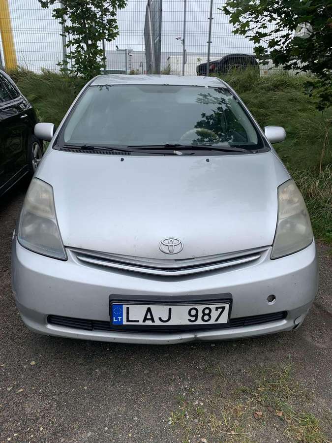 Toyota Prius - 1