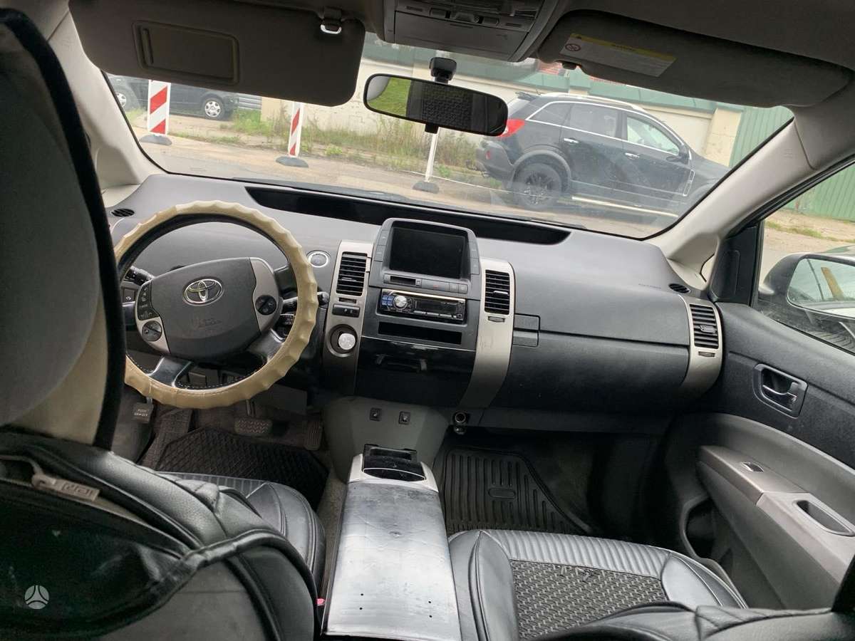 Toyota Prius - 9