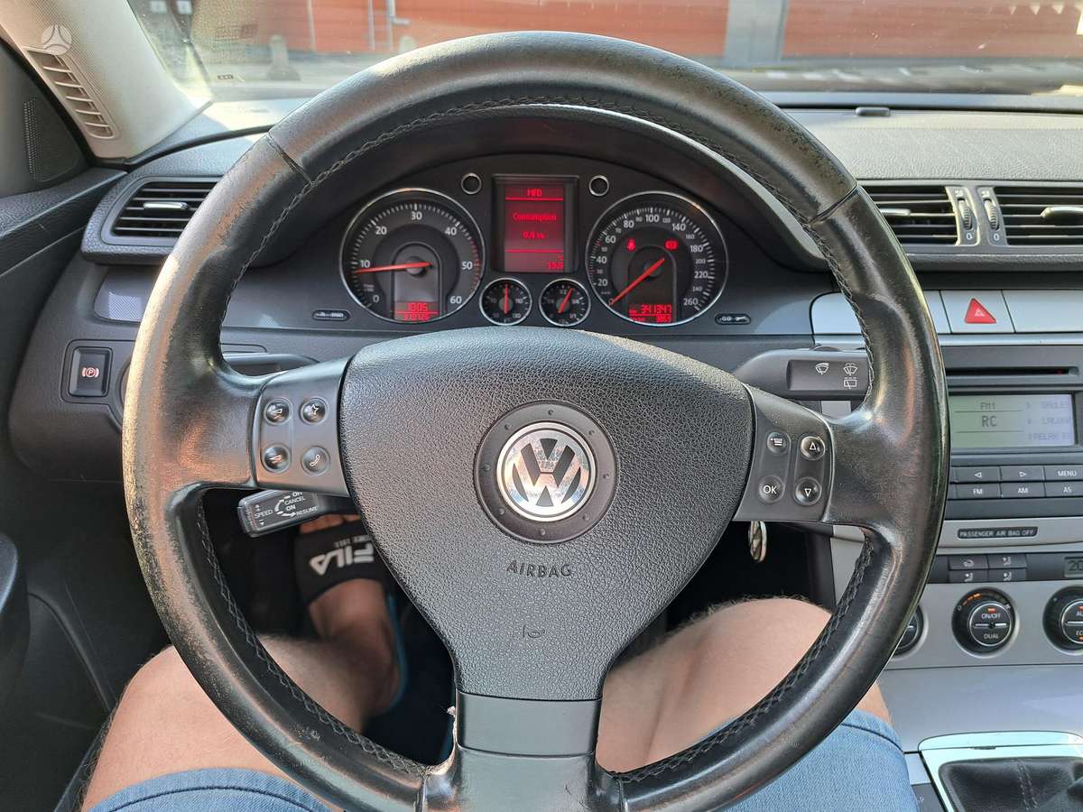 Volkswagen Passat, 2.0 l., Универсал