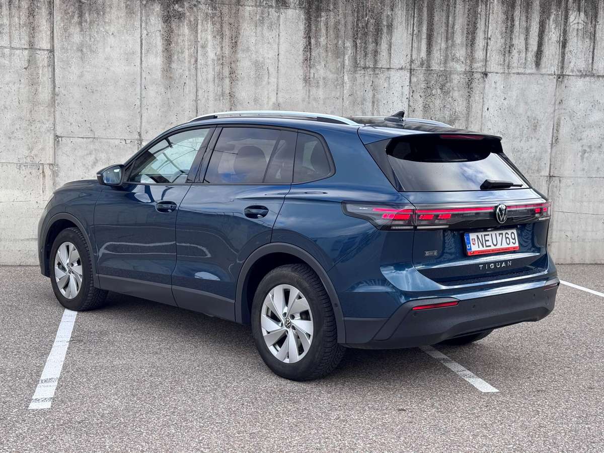 Volkswagen Tiguan - 3