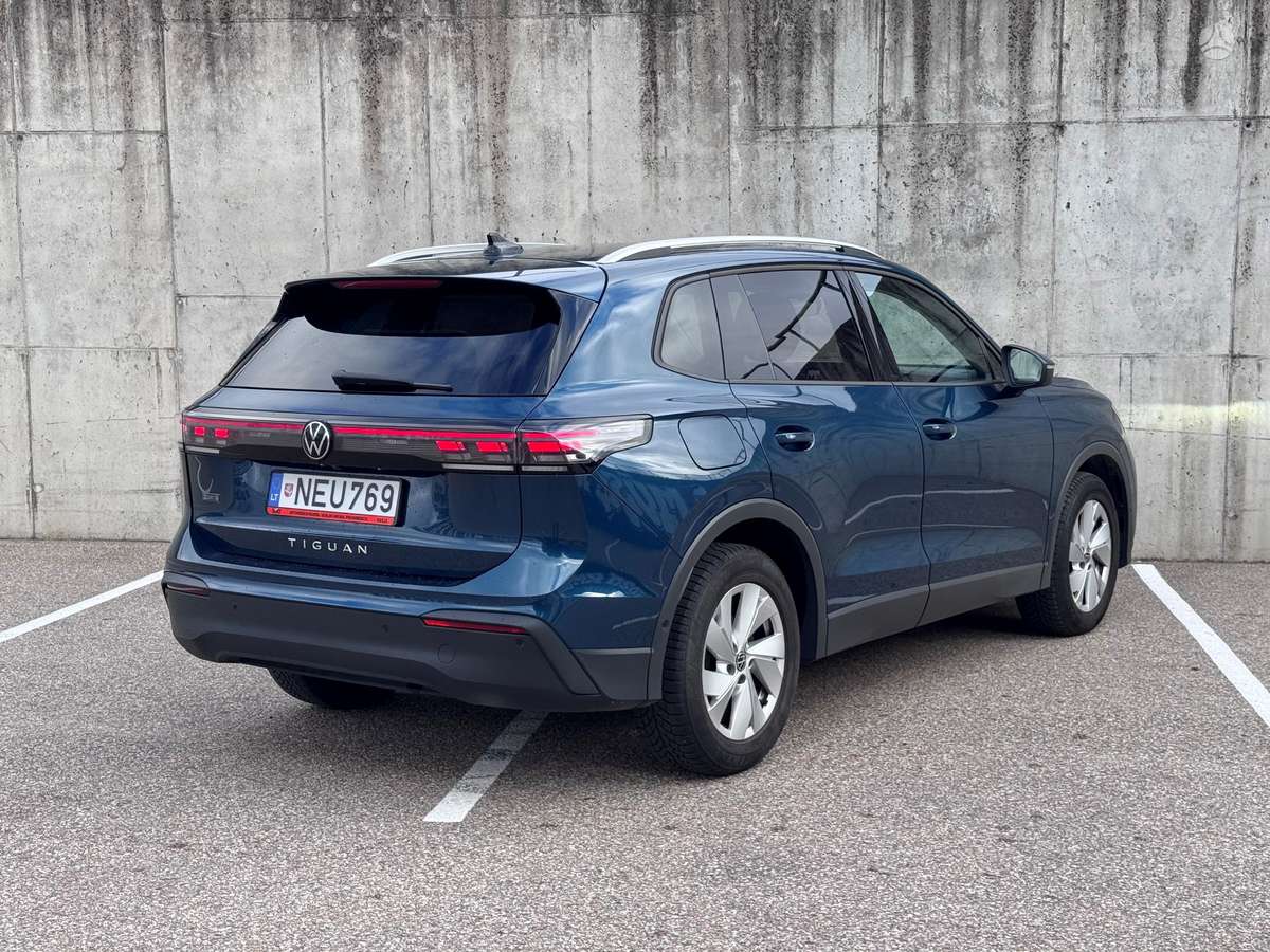 Volkswagen Tiguan - 4