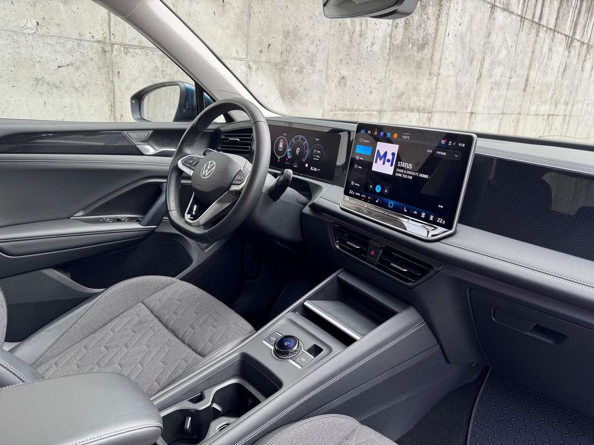 Volkswagen Tiguan - 12